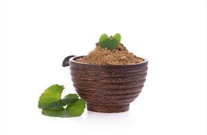 אבקת עשבי תיבול של גוטו קולה